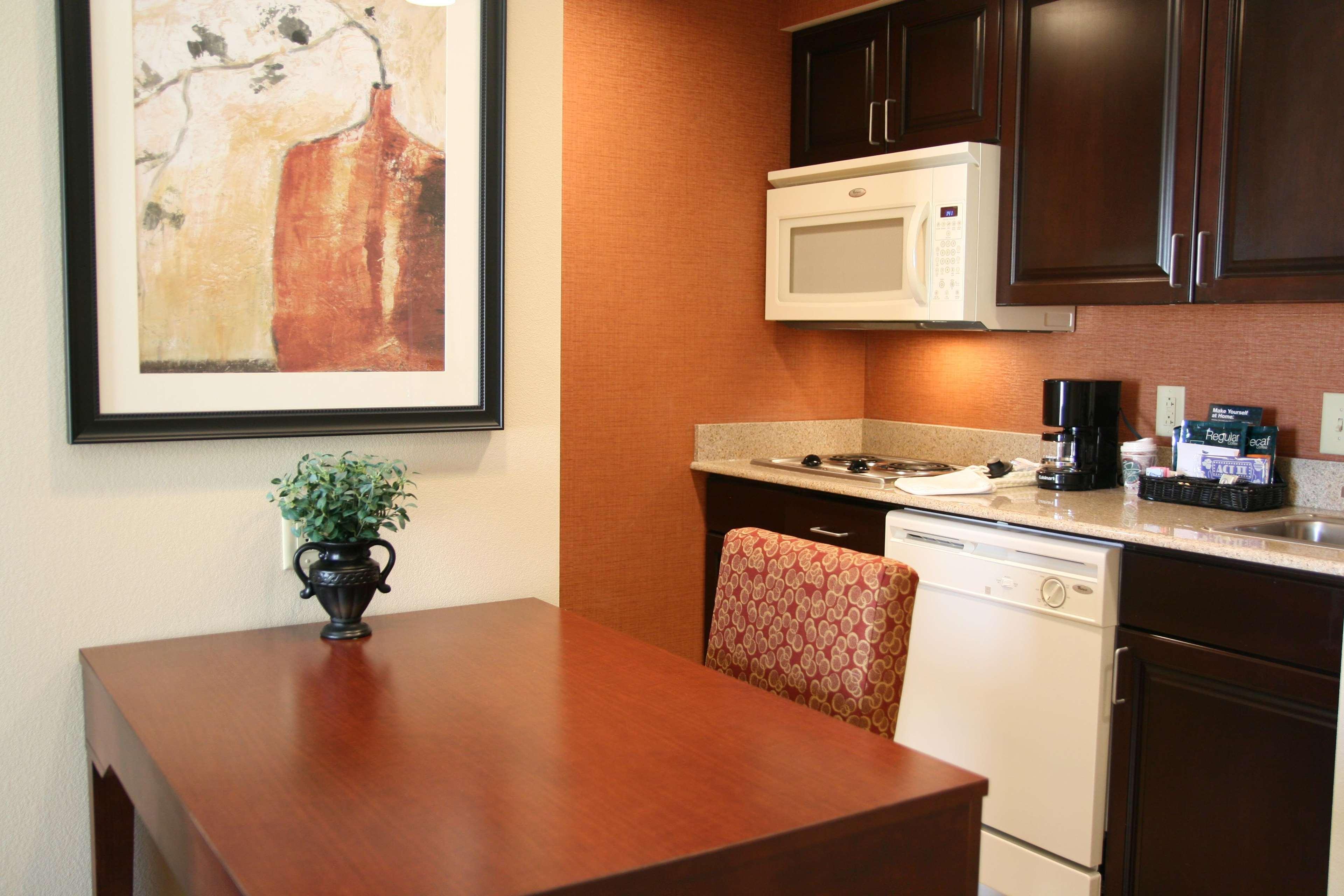 Homewood Suites By Hilton Macon-North Номер фото